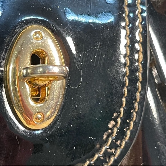 Eric Javits Designer Patent Leather Structured mini bag - Picture 11 of 15